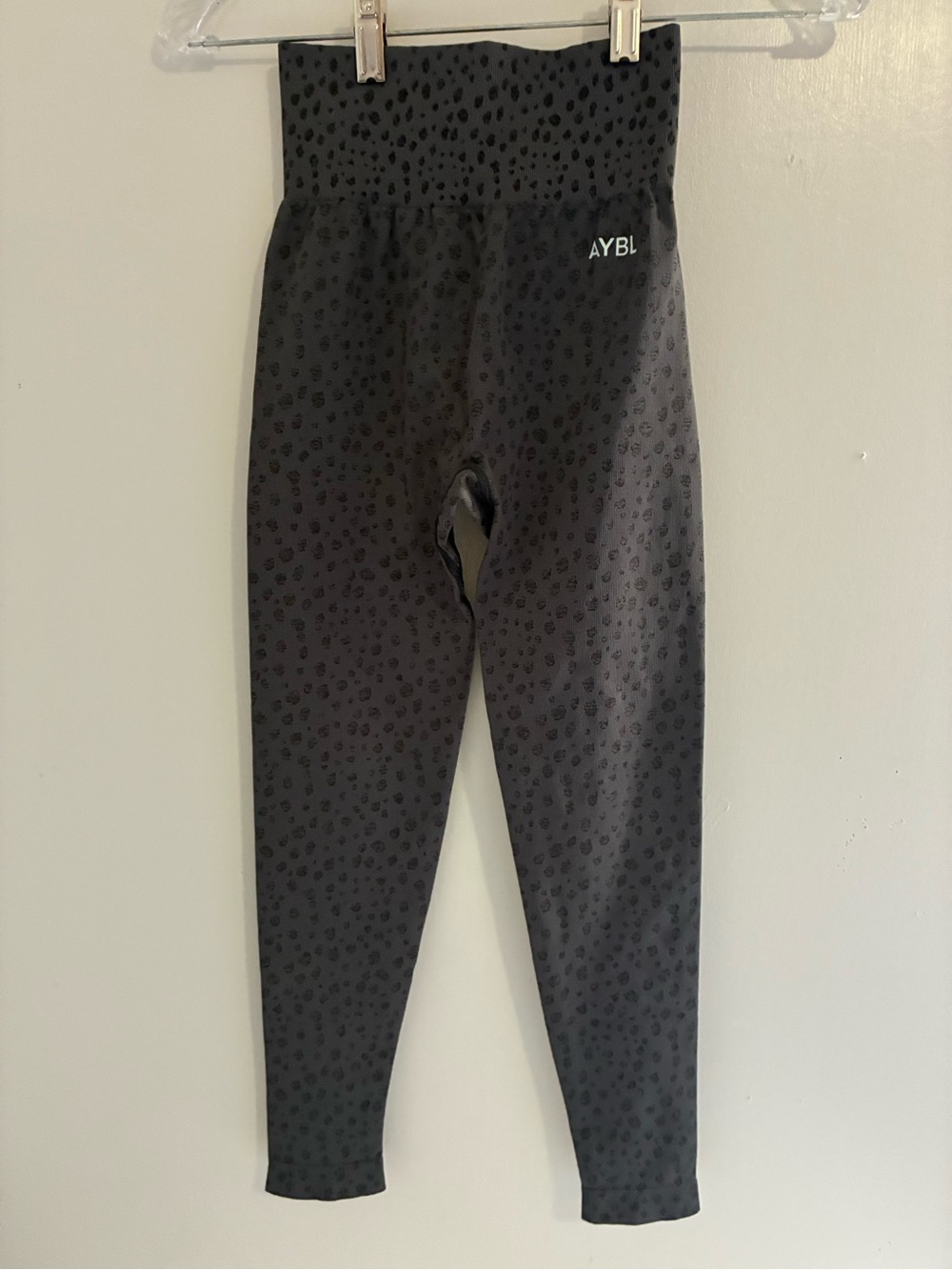ABYL Black & Spotted Bottom Scrunch Cropped Leggings SZ XS